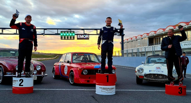 „Dacia 108“, rezultate remarcabile la sfârșit de sezon competițional, locul II - Dacia Revival Gr.1 1 dacia 108 podium