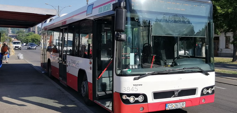 La Reşiţa, de la 1 ianuarie, se scumpeşte transportul în comun
