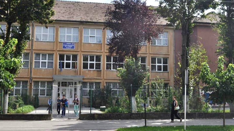 A fost semnat contractul pentru începerea lucrărilor de reabilitare a Şcolii Gimnaziale numărul 7 din Reşiţa 1 gen 7