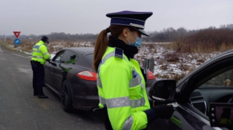 Vitezomanii au fost amendați de polițiștii cărășeni