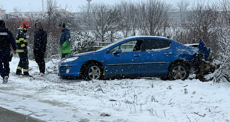 O persoană a ajuns la spital în urma unui accident de circulație produs între Oravița și Greoni 1 accident oravita ian