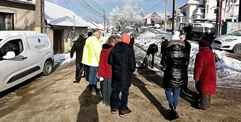 Extinderea rețelei de alimentare cu apă în cartierele Moniom, Secu și Cuptoare din Reșița a ajuns la final 1 apa la Moniom