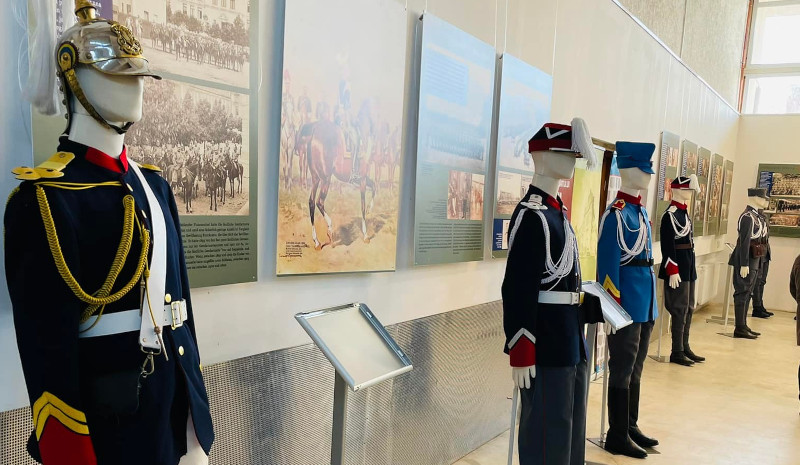 Piese importante din istoria Jandarmeriei Române vor putea fi admirate la Muzeul Banatului Montan din Reșița 1 expozitie jandarmi