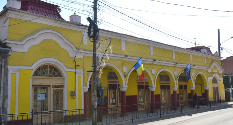 Biblioteca „Mihail Halici” şi Grădiniţa PP4 din Caransebeş, pe Valul Renovării 1 pnrr 2