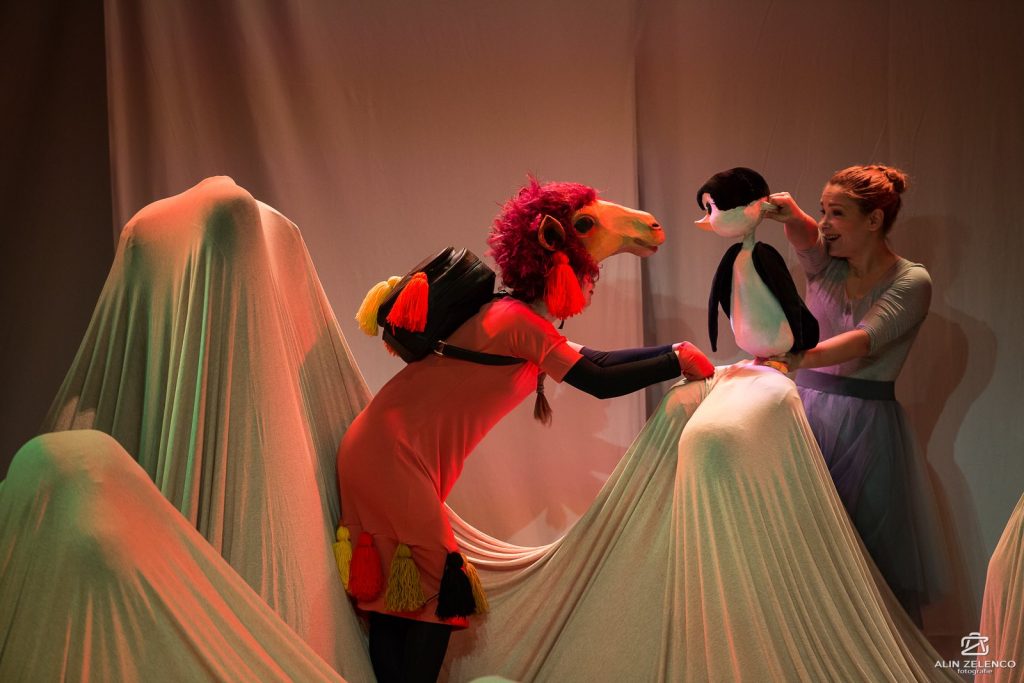 Spectacole de teatru, ateliere și reprezentații stradale la cea de a V-a ediție a Festivalului „Lumea Poveștilor“ 1 teatrul merlin