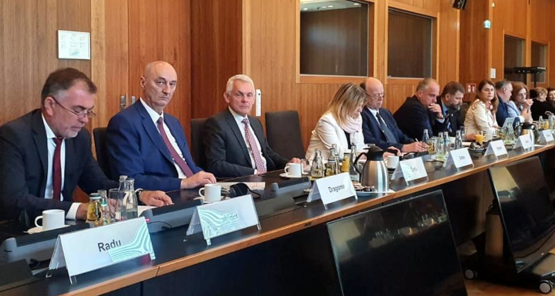 Ioan Dragomir, prefectul județului Caraș-Severin, a participat la lucrările celei de-a XXV-a sesiuni a Comisiei guvernamentale româno-germane 1 Comisie romano germana 3