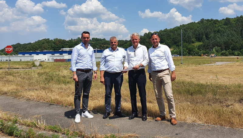 Luna viitoare ar putea începe lucrările la construcția noii fabrici EMZ-Hanauer GmbH, la Reșița 1 Rumaenien 1
