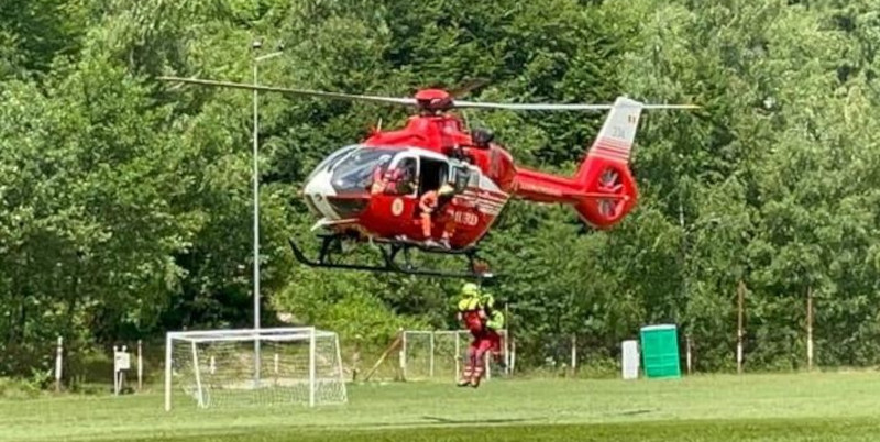 Salvamontişti şi personal medical al elicopterului SMURD de la Caransebeş, la un curs de salvare cu suport aero, în Gorj 1 salvamont
