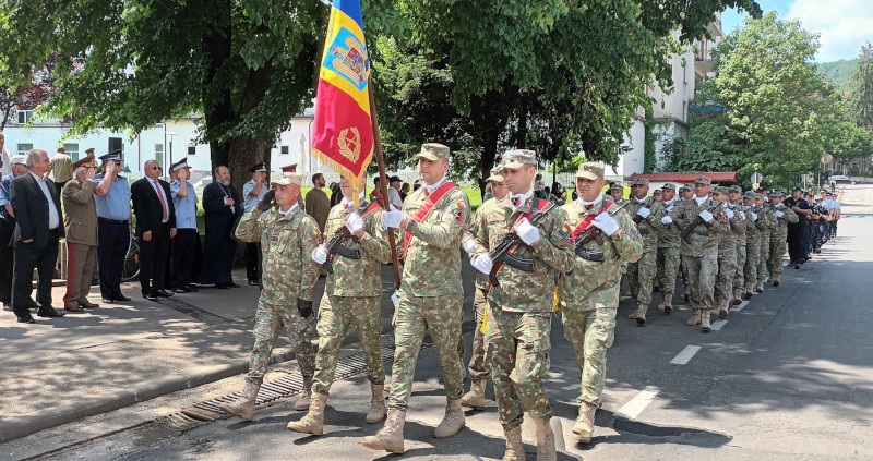 Ziua Eroilor a fost sărbătorită la Reșița în Piața „Traian Vuia“ 1 ziua eroilor