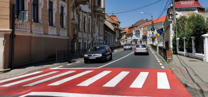 Marcaje rutiere noi pe două străzi din Caransebeş 1 strazi csb