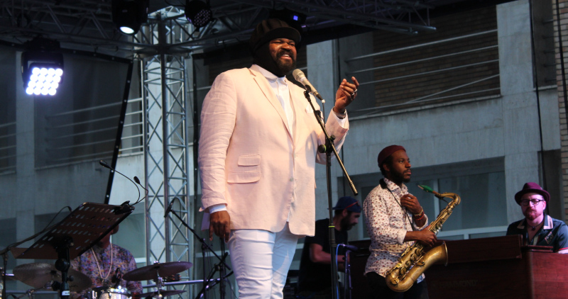 Marele artist Gregory Porter a pătruns aseară în inimile reșițenilor! 1 Gregory Porter
