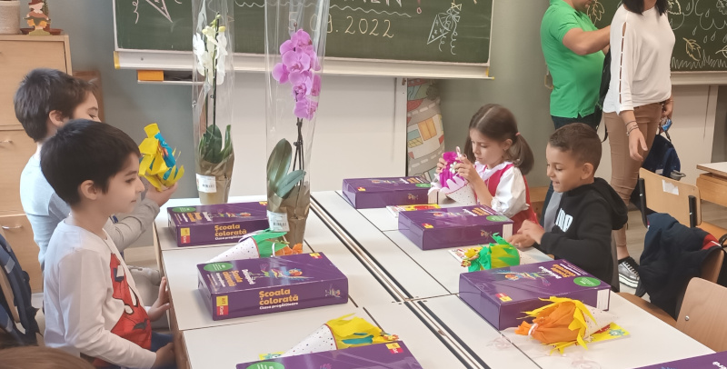 Emoții mari în prima zi de an școlar 2022-2023 1 inceperea scolii