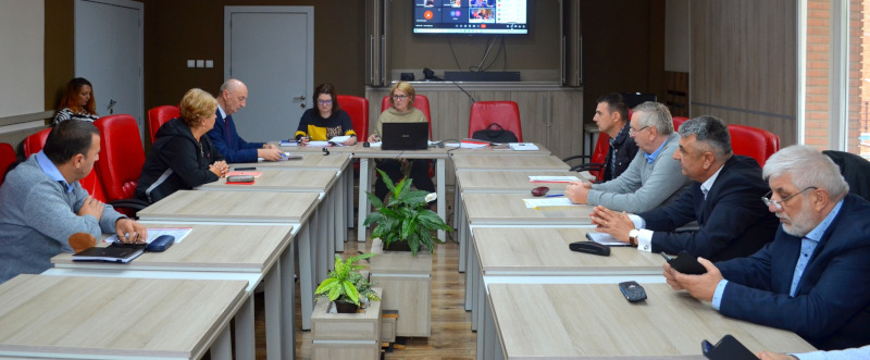 Prefectul județului, Ioan Dragomir, a dat ordin să fie constituită o comisie pentru a verifica ce condiții sunt în căminele de bătrâni 1 sedinta prefectura