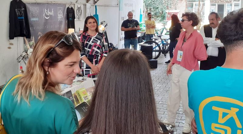 Caransebeşul, la Bucureşti, la Festivalul Povestirilor de pe Via Transilvanica 1 targ cronicari digitali 1 1