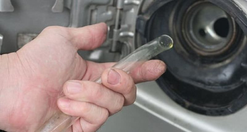 Un tânăr din Mehadia a fost prins de polițiști în timp ce încerca să sustragă carburant din rezervorul unui tir 1 furt benzina motorina