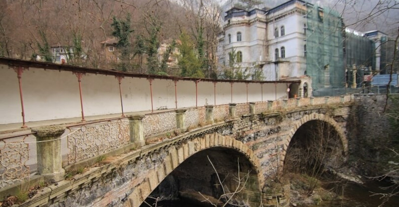 Podul de piatră din Băile Herculane intră în reabilitare 1 pod herculane