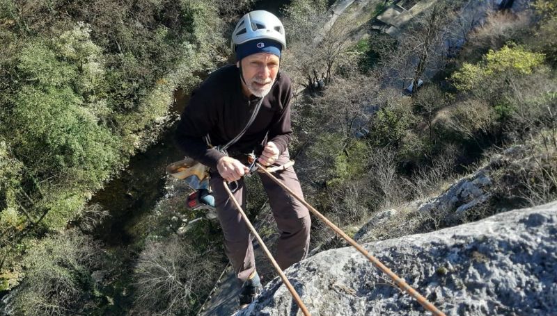 Salvamontul se antrenează şi reface traseele de alpinism 1 salvamont herculane 2