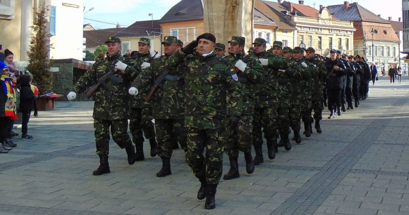 De 1 Decembrie, caransebeşenii sunt aşteptaţi în Piaţa „Elie Miron Cristea” 1 ziua nationala 9