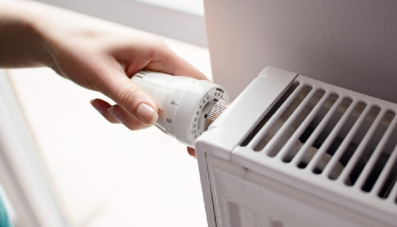 Ministerul Investiţiilor vine cu detalii despre utilizarea cardurilor de energie 1 calorifere