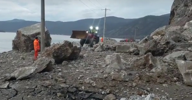 Circulația rămâne închisă pe DN57, în zona localității Berzasca 1 drumuri bolovani