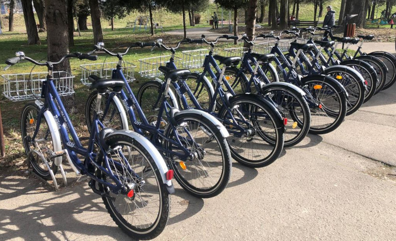 Primăria și Consiliul Local Reșița pun la dispoziția cetățenilor 60 de biciclete în sistemul Bike-Sharing 1 biciclete noi