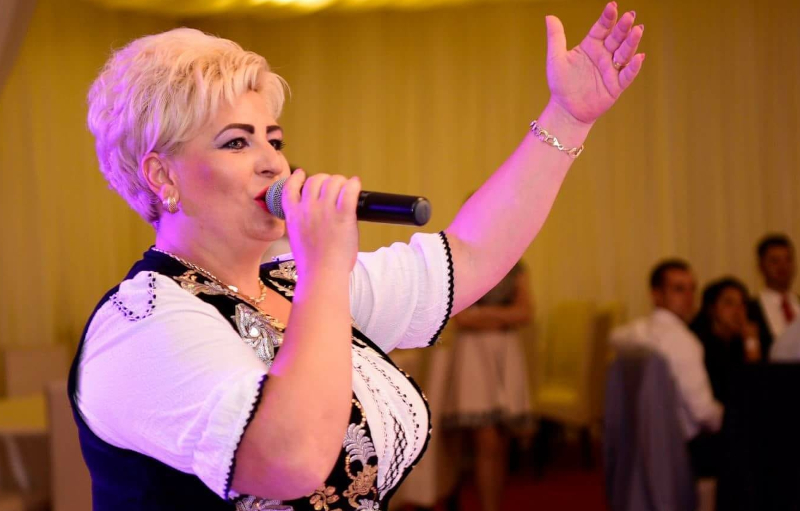 Bal de 8 Martie la Anina 1 gianina cioclei
