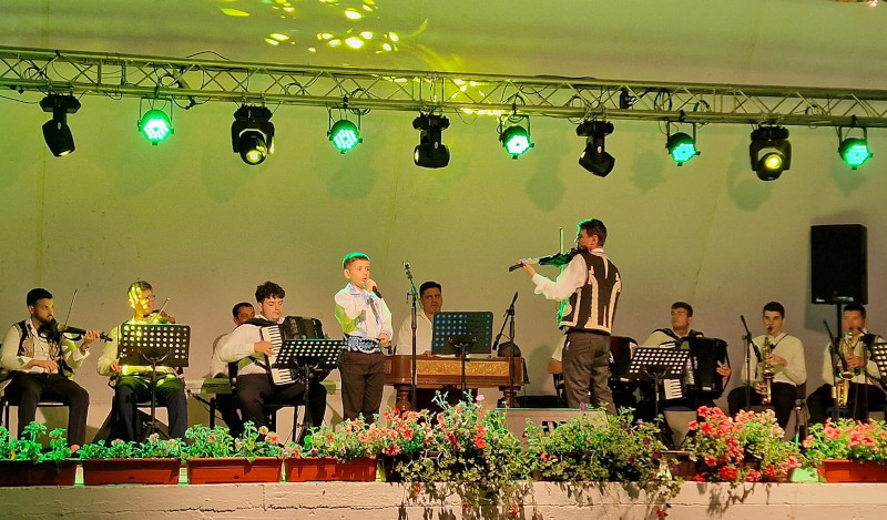 Anina găzduiește cea de a doua ediție a festivalului „Cânt cu suflet pentru suflet” 1 festival anina