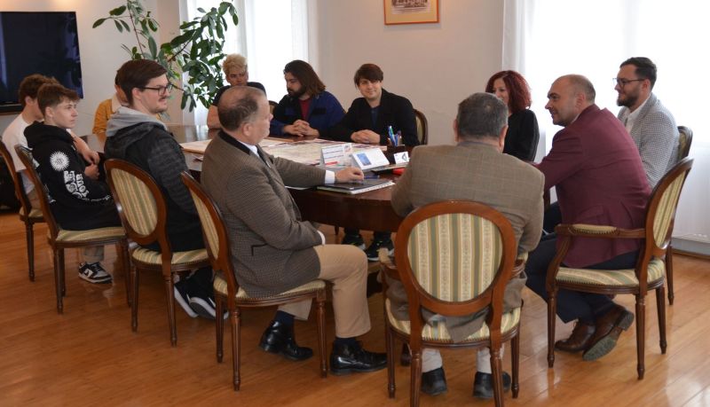 Vizită americană la Caransebeş 1 ambasador 1