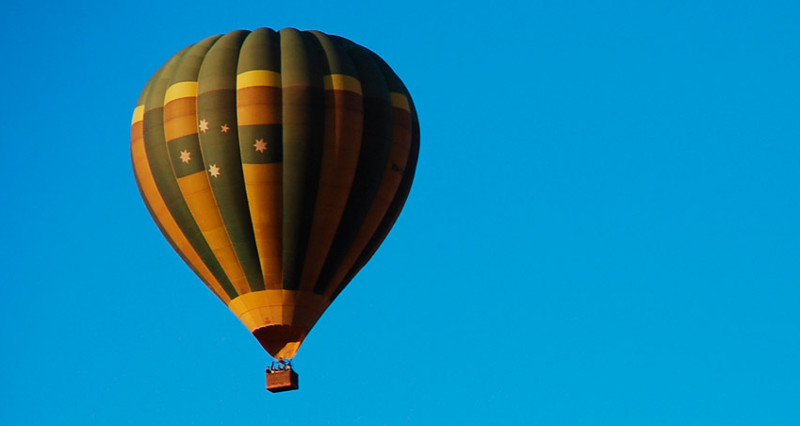 Organizatorii Custom Reşiţa pun la bătaie urcări gratuite cu balonul cu aer 1 balloon