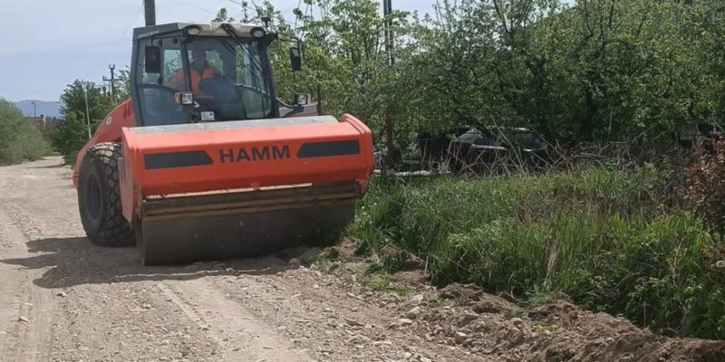 Străzi în reparaţie capitală, la Caransebeş 1 reparatii drumuri 2