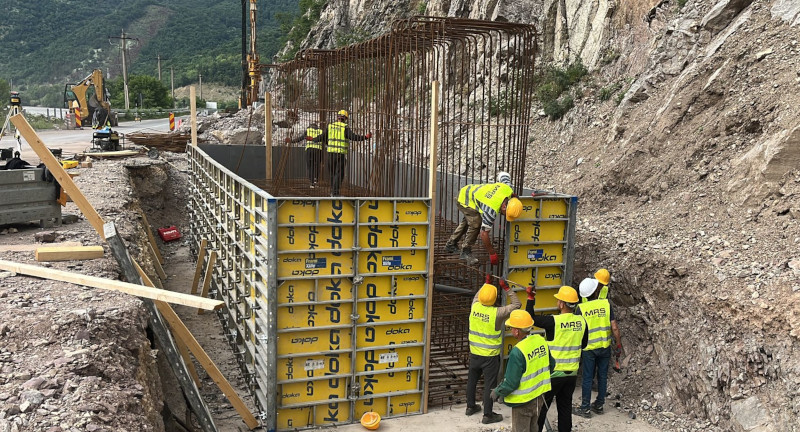 Se lucrează la Drumul Național 57, în zona localității Berzasca 1 clisura lucrari drum