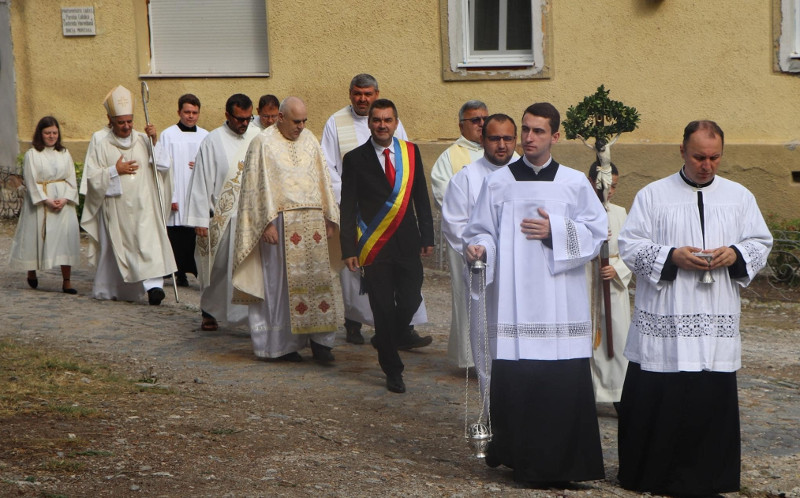 Mirel Pascu: „Împreună am așezat, din nou, orașul Bocșa pe harta cultural-spirituală a Banatului!“ 1 bocsa biserica