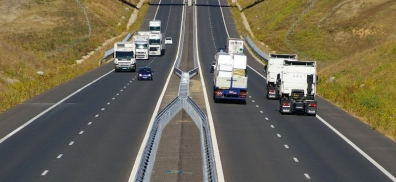 Restricțiile de circulație din cauza caniculei se prelungesc și se extind! 1 autostrada