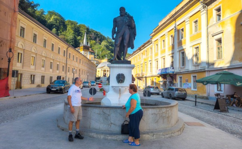 Obiectiv reabilitat la Băile Herculane, după mai bine de 27 de ani 1 fantana herculane