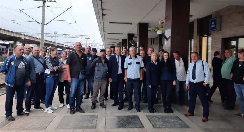 Grevă de avertisment la CFR 1 greva cfr